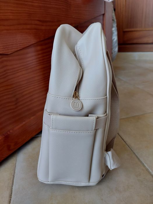 Mochila prática de bebé