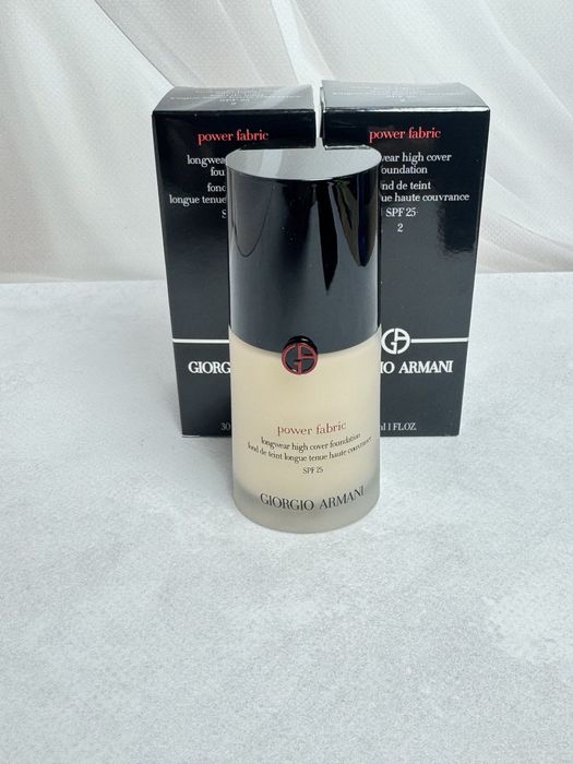 Тональний крем Armani Power Fabric