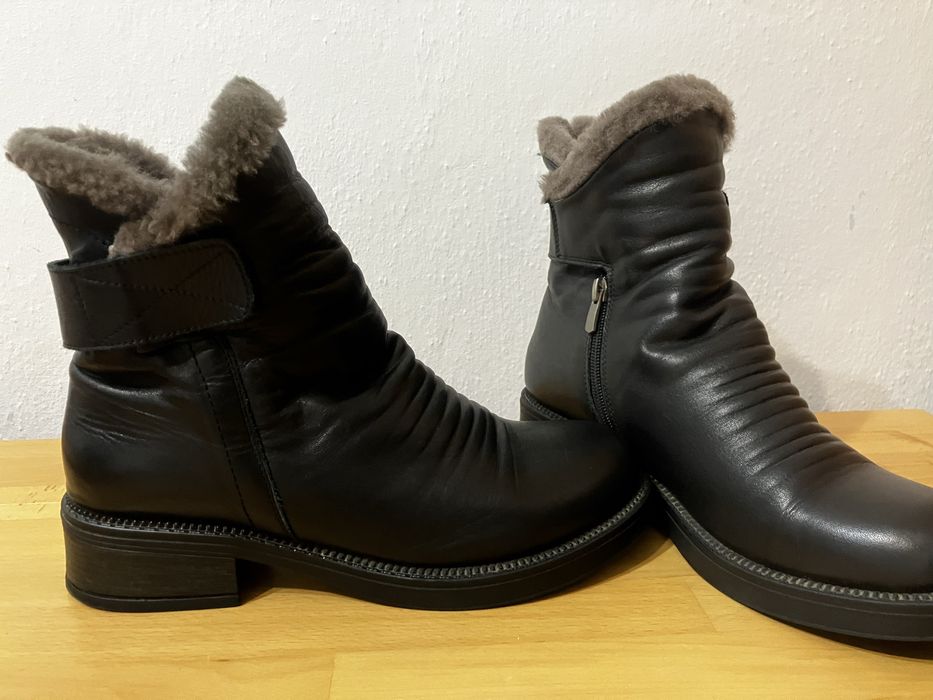Жіночі чоботи 39 р.
