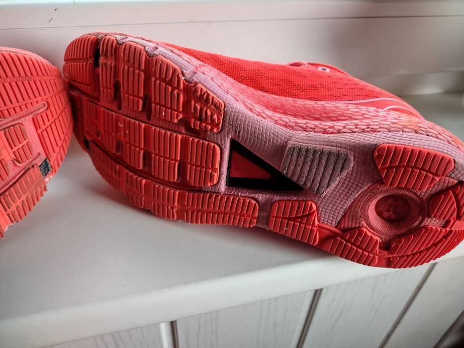 Under armour machina ua hovr 38 Sportowe Adidas do biegania
