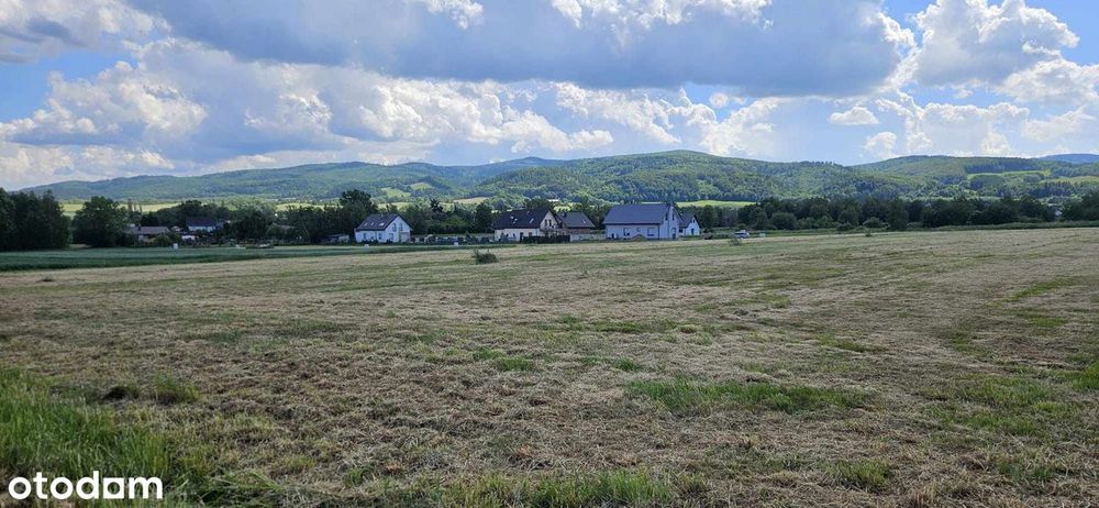 Działki z widokiem na góry w atrakcyjnej lokalizacji