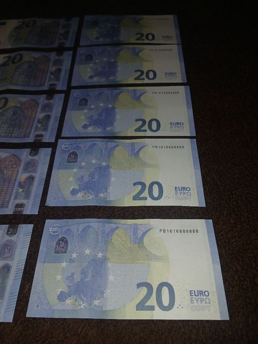 10 Notas 20€ tamanho real