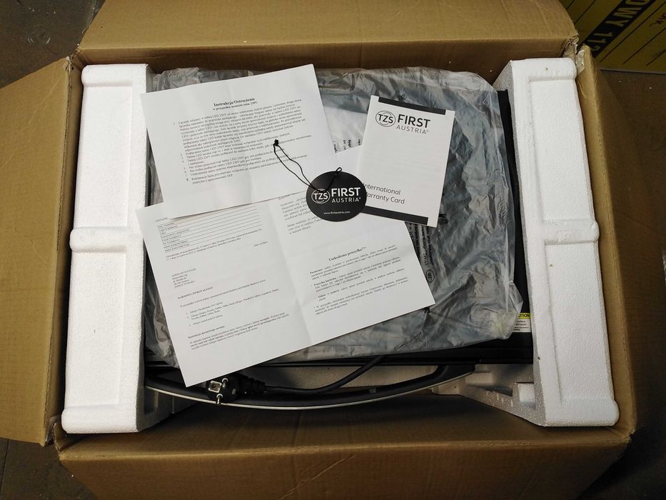 Piekarnik FIRST z rożnem