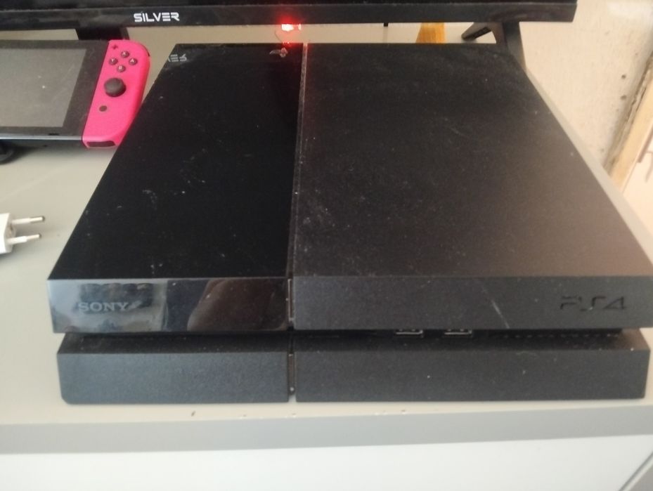 PlayStation 4 semi nova