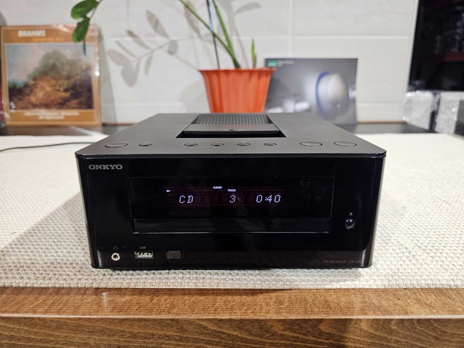 Ресивер Onkyo CR-245 (CS-245) DAB CD Receiver