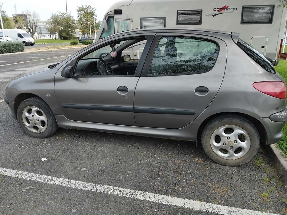Peugeot 206 ,1.9D  5lugares