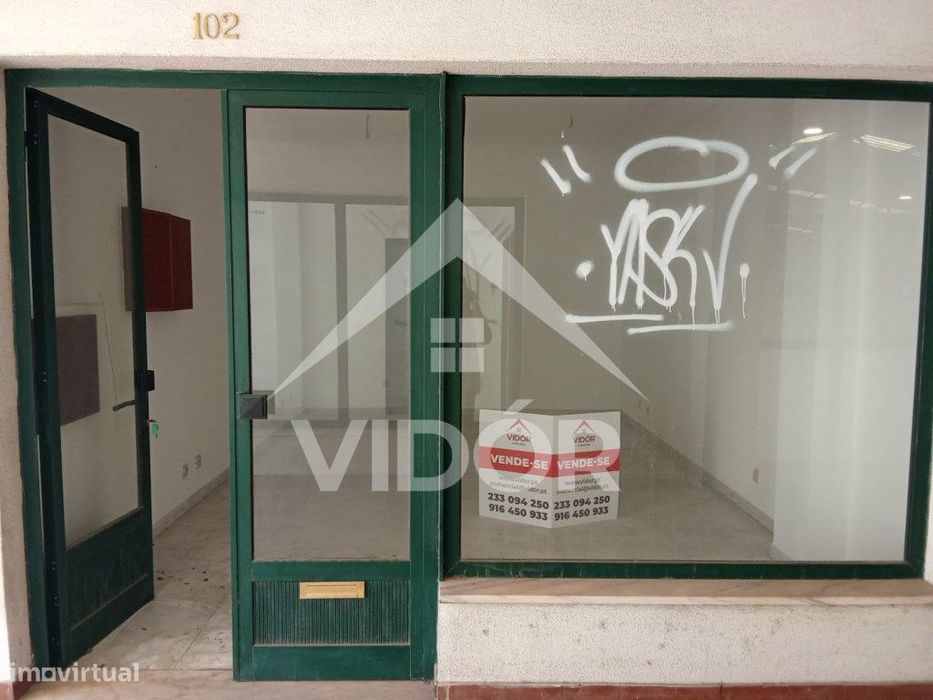 Loja no Novo Mercado Municipal da Baixa da Banheira - DJ