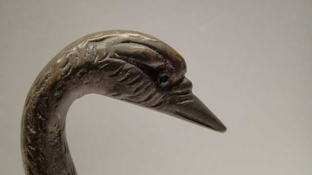 Estatueta de Cisne em Bronze