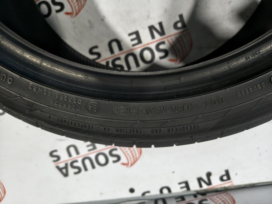 2 pneus semi novos 225-40R18 Continental - Oferta dos Portes