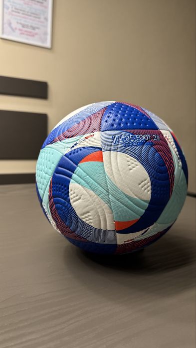 Мяч футбольний розмір 5  термошов