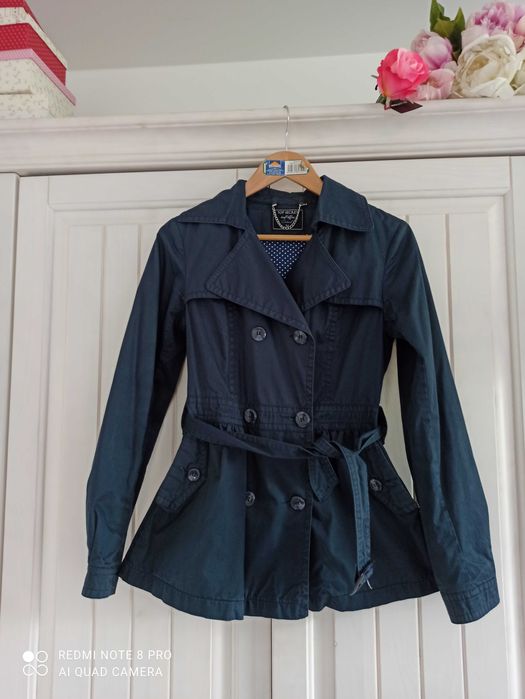 Krótki trencz top secret r.36