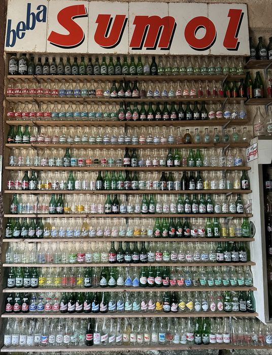 Garrafas antigas refrigerantes
