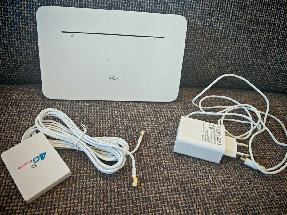 Nowy model routera 400 Mbps Huawei B535-333 Soyealink 4G+ z antena