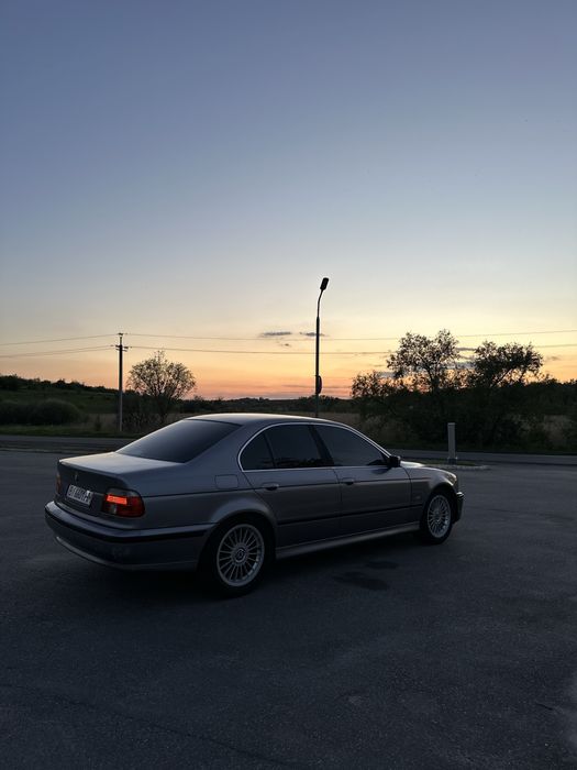 Продам bmw е39 2.5