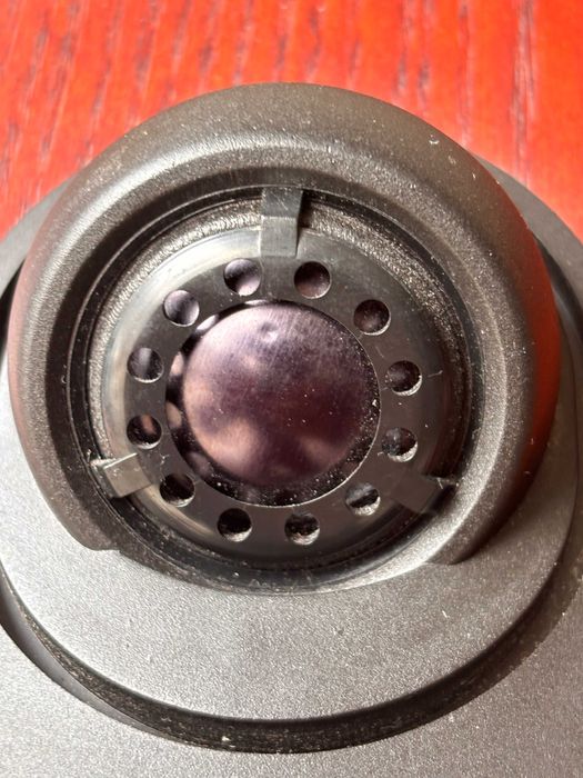 Kolumny Bowers & Wilkins B&W CDM1 Red Cherry – kultowe monitory