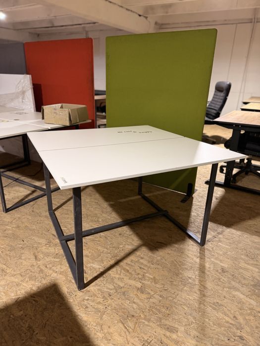 Стіл 140 на 70 , столи офісні , крісло , шафа , тумба