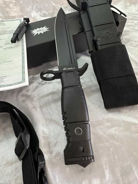 Nóż taktyczny czarny