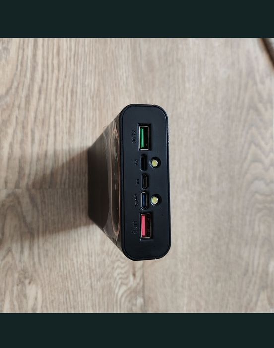 Корпус для Power Bank на 6 акумуляторів 21700 зі швидкою зарядкою