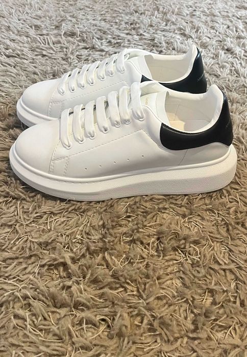 Alexander mcQueen