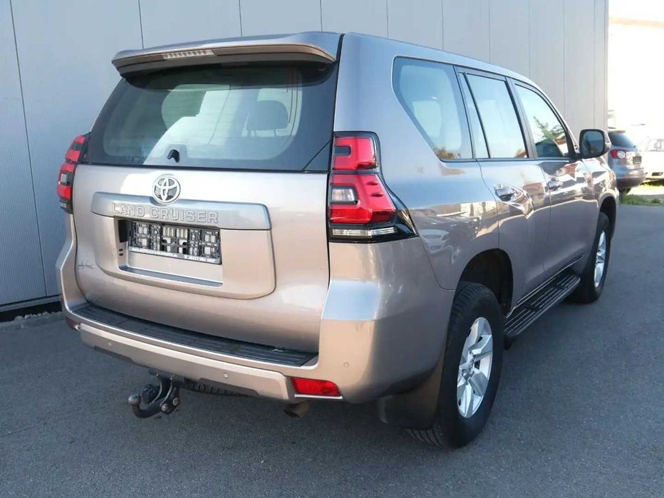 Toyota Land Cruiser Prado 2.8 D4 Comfort Європа