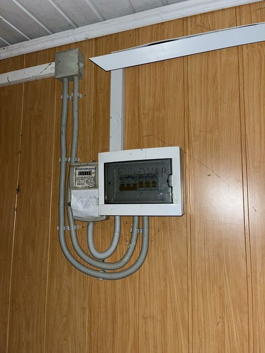 Продается металлический вагон и земля