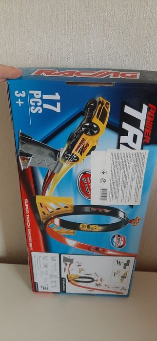 Гоночный трек Крутой вираж 230см, артикул 68825 Maya Toys