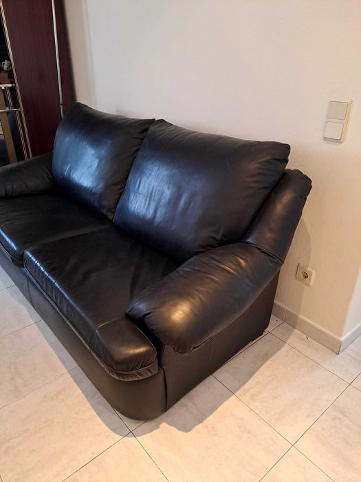 Sofá  preto em pele