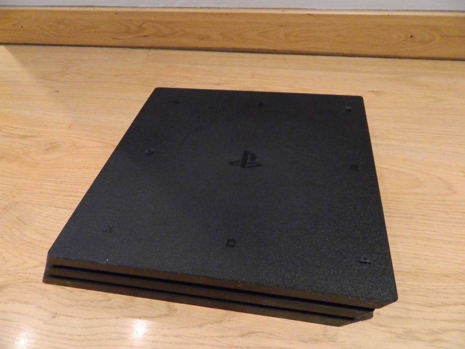 PS4 Pro 1TB  [Inclui 1 Comando e 3 Jogos] [Caixa original]64298101653377123