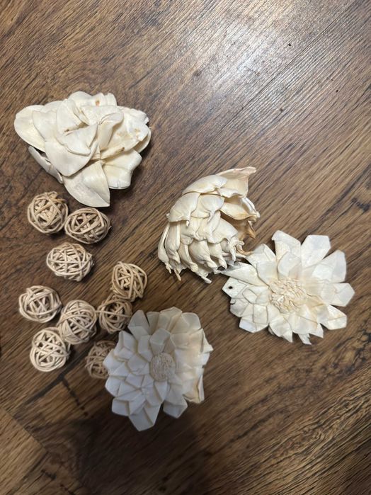 Patyczki i ozdoby rattanowe, czarne, beżowe, zapach