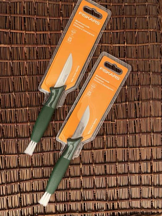 Ніж для грибів Fiskars