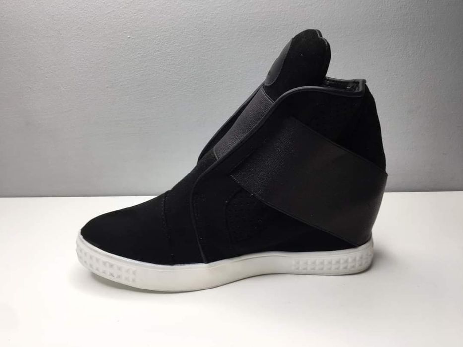 Sneakersy z ukrytym koturnie Rozmiar 38