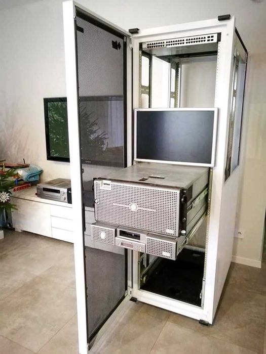 Szafa serwerowa 48U biało czarna