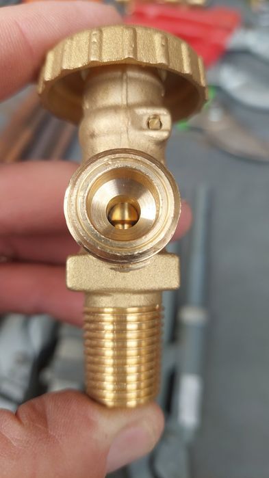 вентиль пропан фреон баллон 21.8*19.8 розн 365/опт315