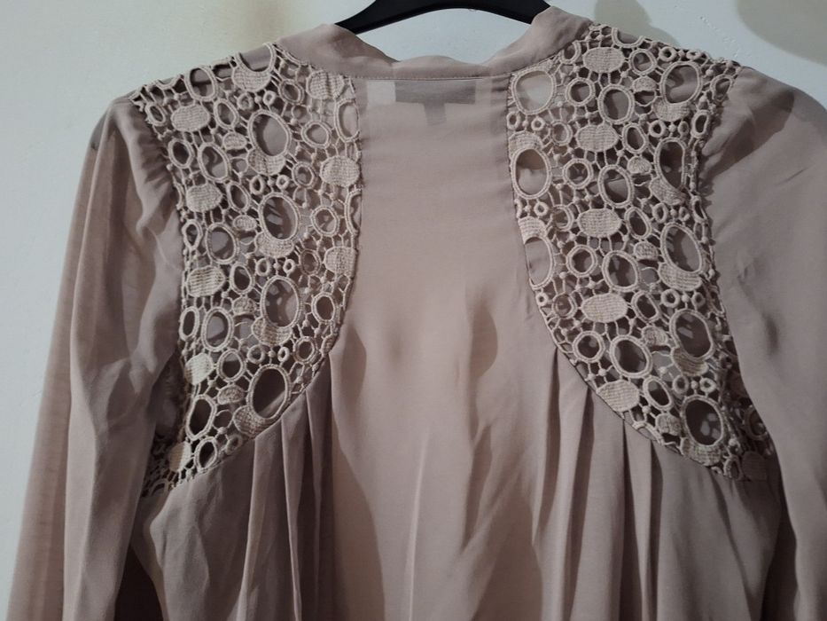 Elegancka bluzka  z wiązaniem  XS/S