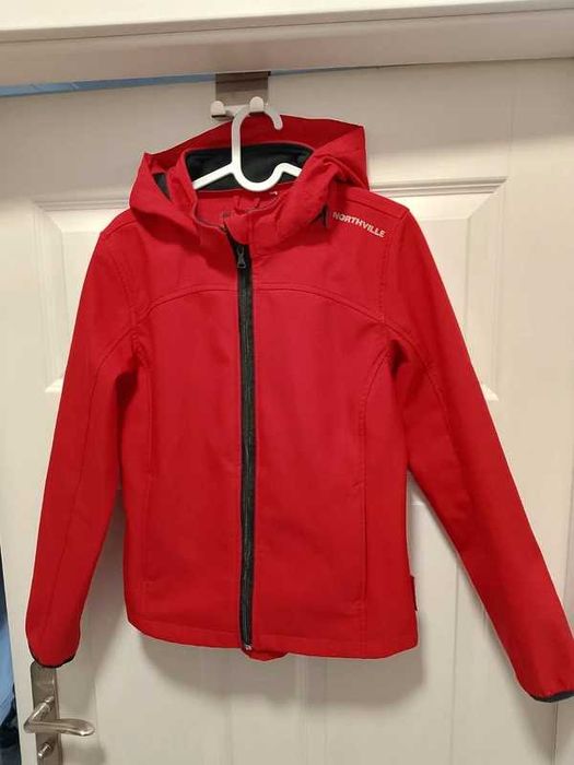 Czerwona kurtka softshell Northville z kapturem – Waterproof Outdoor Active Style – Rozmiar S