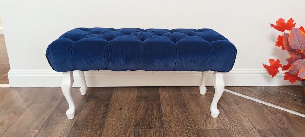Siedzisko 90 cm – granatowy welur, białe nogi
