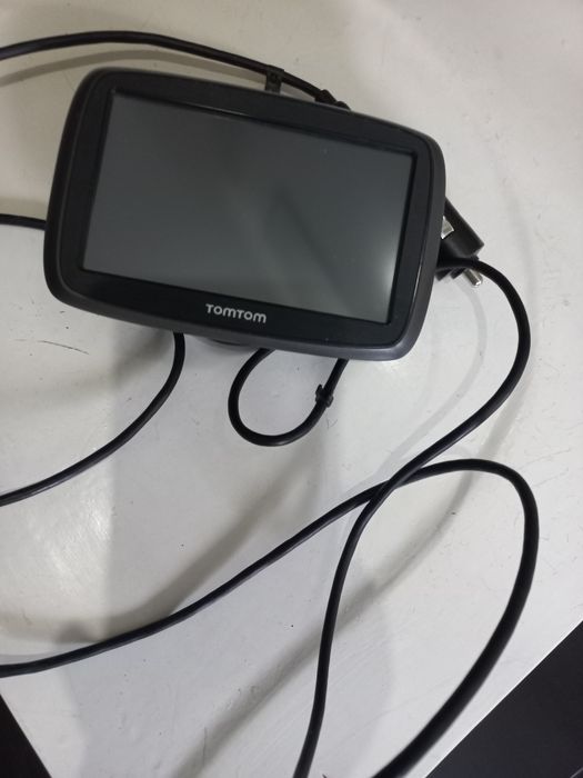 Tomtom com adaptador de isqueiro para carro
