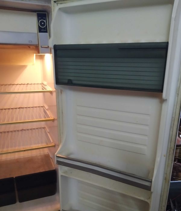 Frigorifico pequeno ariston 1,10*50*50