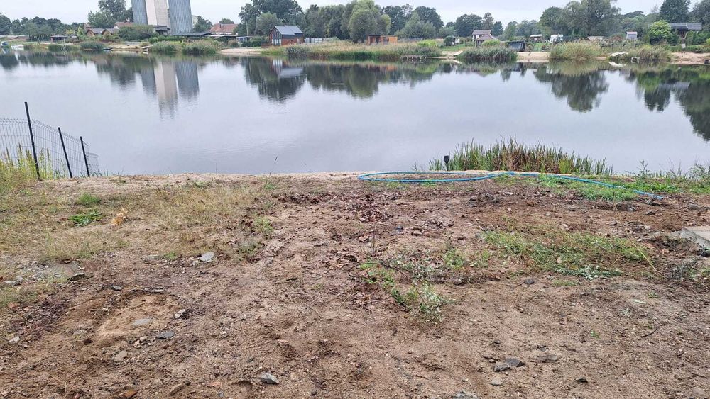 Działka nad jeziorem z własną linią brzegową