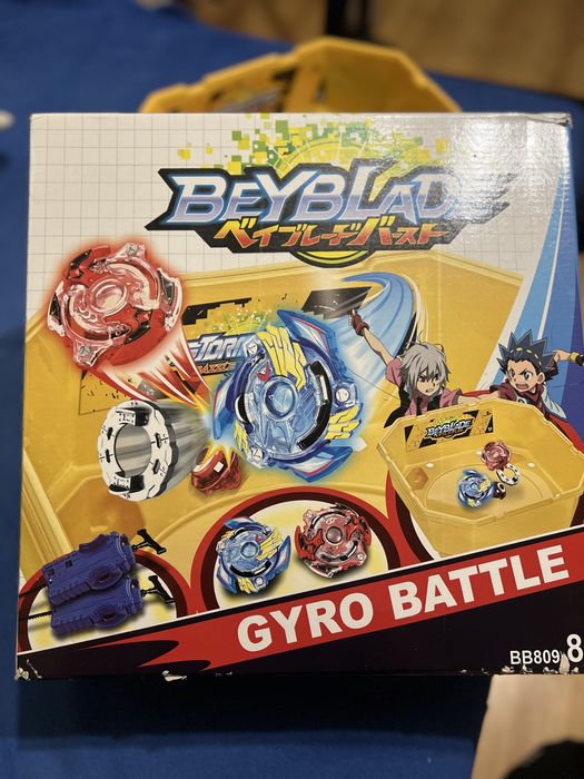 Арена з 9 бейблейдами Beyblade gyro battle