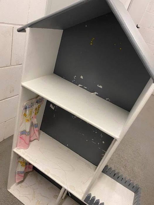 Domek duY dla lekek do ek szafka polka