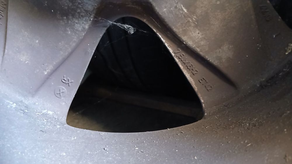 Jantes Originais Mercedes-Benz 16"