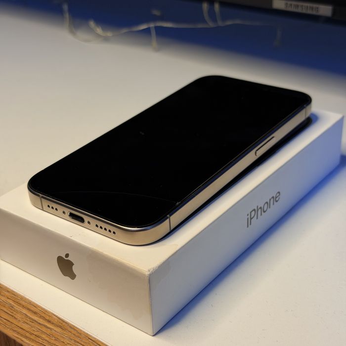 Продам iPhone 15 Pro 128 GB