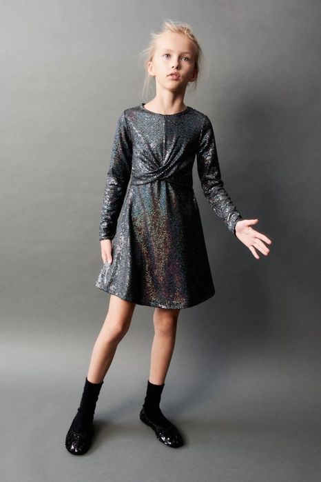 Святкова сукня ZARA чорного кольору плаття платье 4 5 6 років