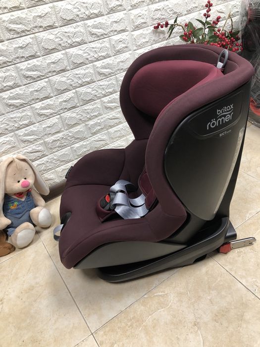 Автокрісло Britax Römer TRIFIX2 i-SIZE Група 1 (9-18 кг) Isofix