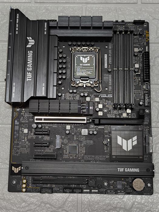 Материнська плата Asus TUF GAMING Z890-PLUS WIFI