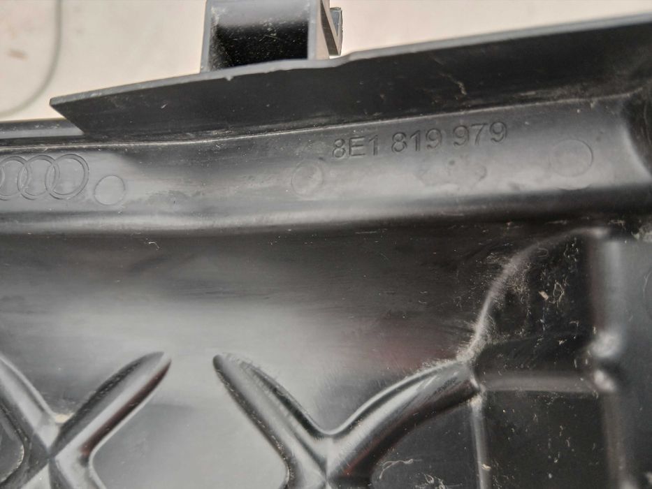 Audi A4 B6 B7 osłona pokrywa filtra kabinowego podszybie