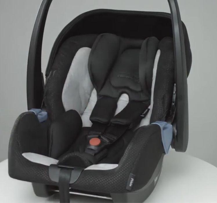 Автолюлька Recaro Privia