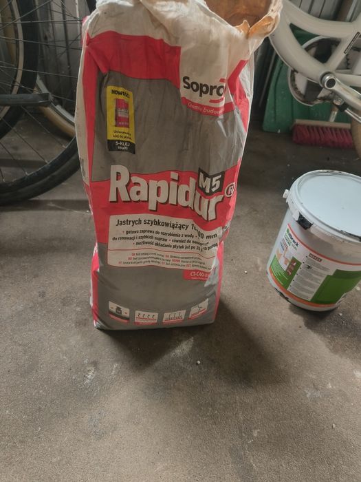 Jastrych i zaprawa tynkarska gipsowa