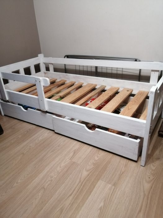 Łóżko młodzieżowe